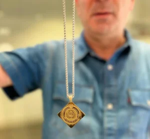 Custom necklaces Toronto: Personalized Awards & Fast Engraving